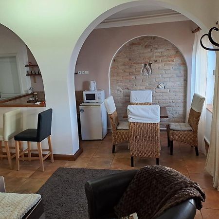 Apartman Romana Postorna Exteriör bild