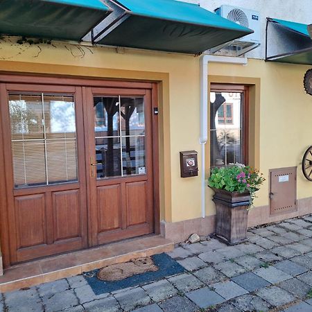 Apartman Romana Postorna Exteriör bild