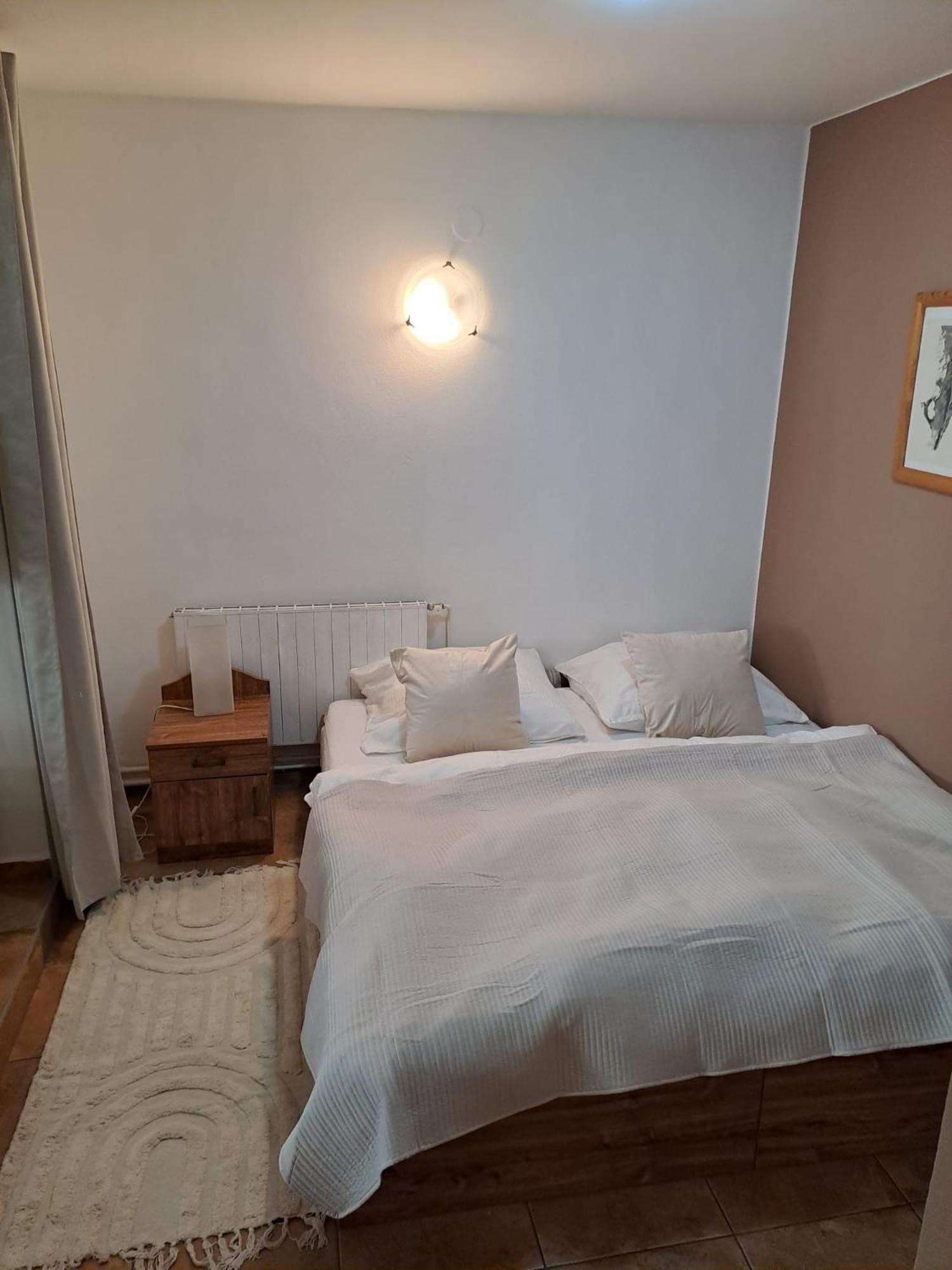 Apartman Romana Postorna Exteriör bild