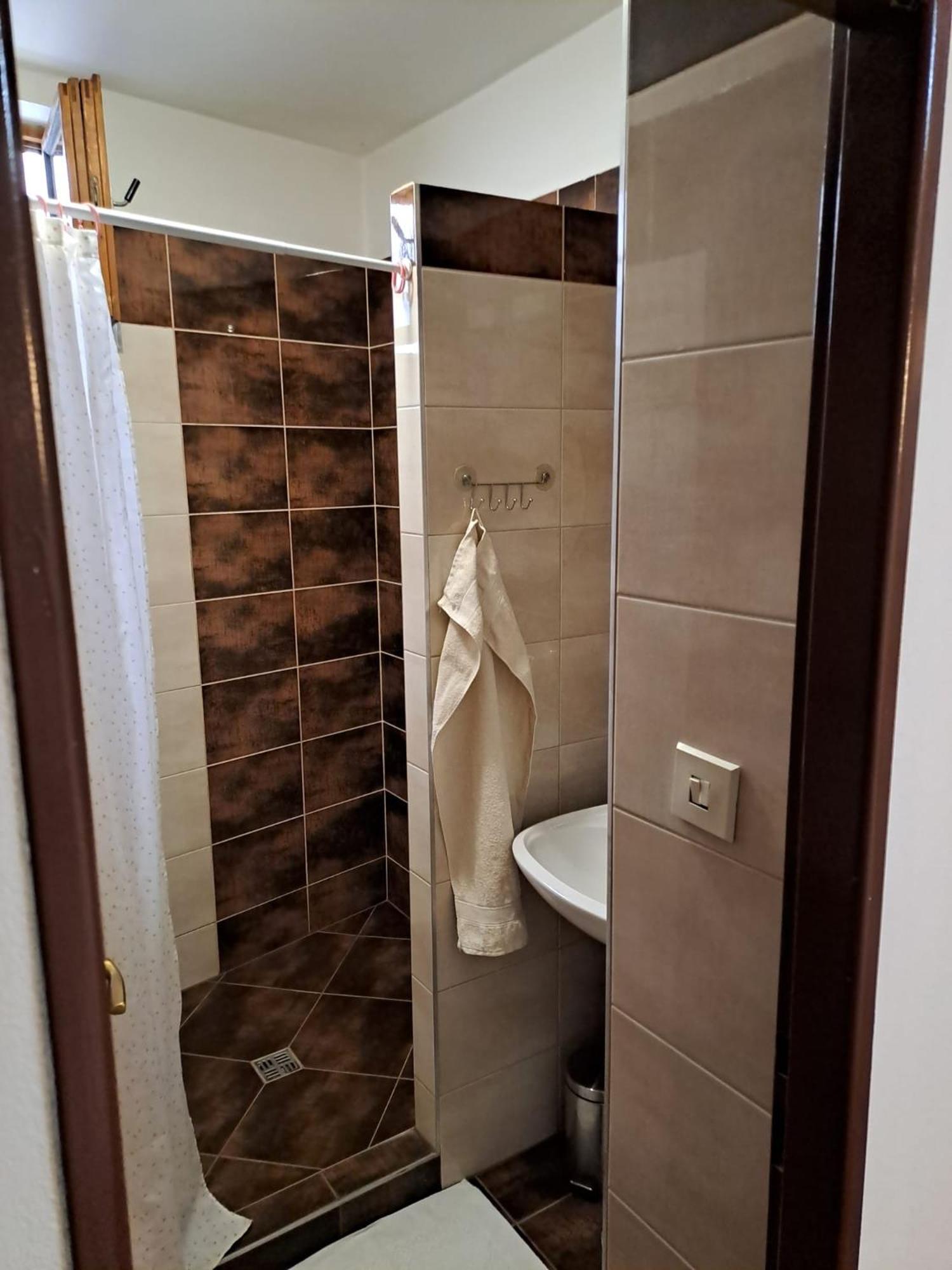 Apartman Romana Postorna Exteriör bild